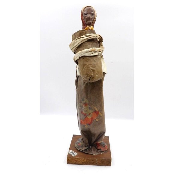 Viejita Papel Mache Old Woman w Bag of Popcorn Papier Mache 12x3½x3½" Mexico - Picture 1 of 5